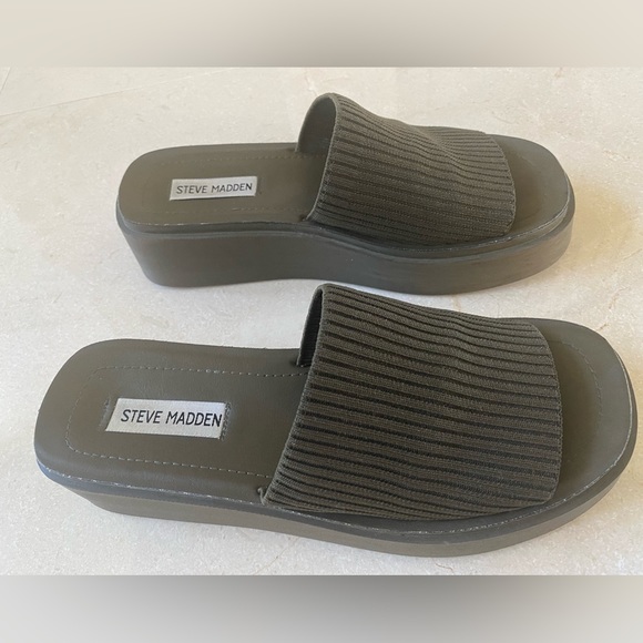 Steve Madden Platform Sandals - Picture 3 of 5